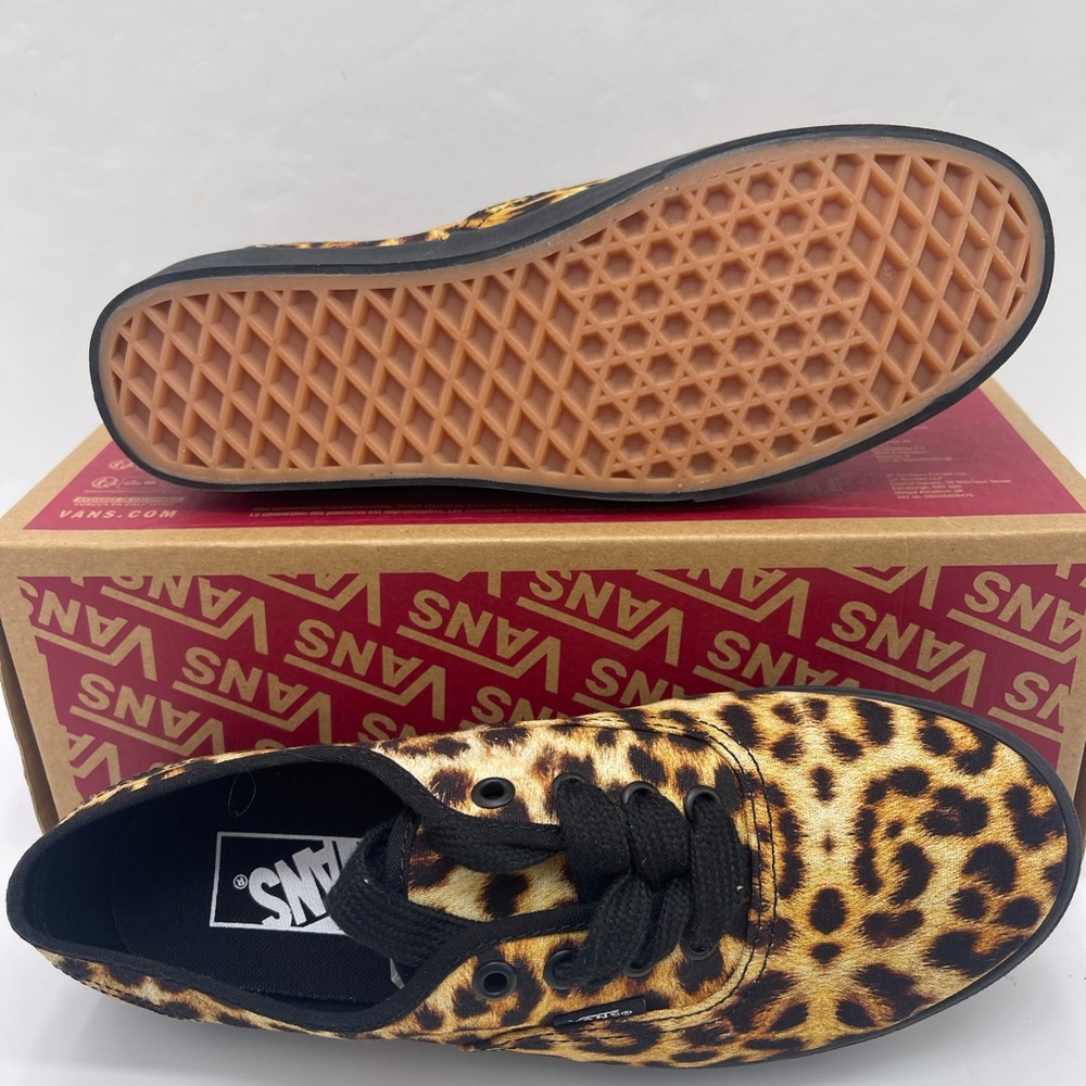 Vans Men’s Authentic Lowpro Sneakers 
Leopard 
Lifestyle, Low Profile - Picture 4 of 16